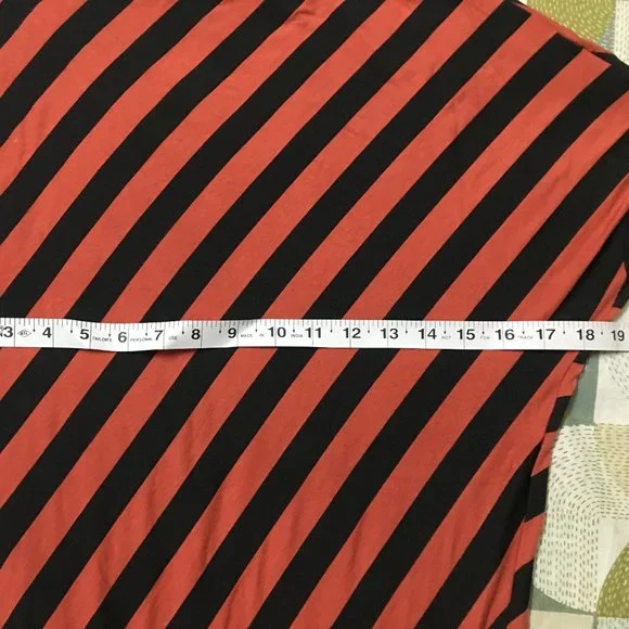 Red and Black Striped Loose Fit Dress - Picture 3 of 6